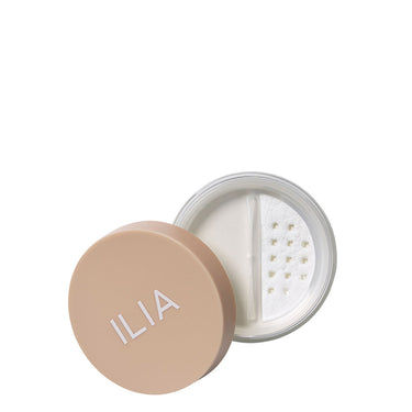 ILIA Fade Into You Soft Focus Powder Organic Make-Up | Content Beauty